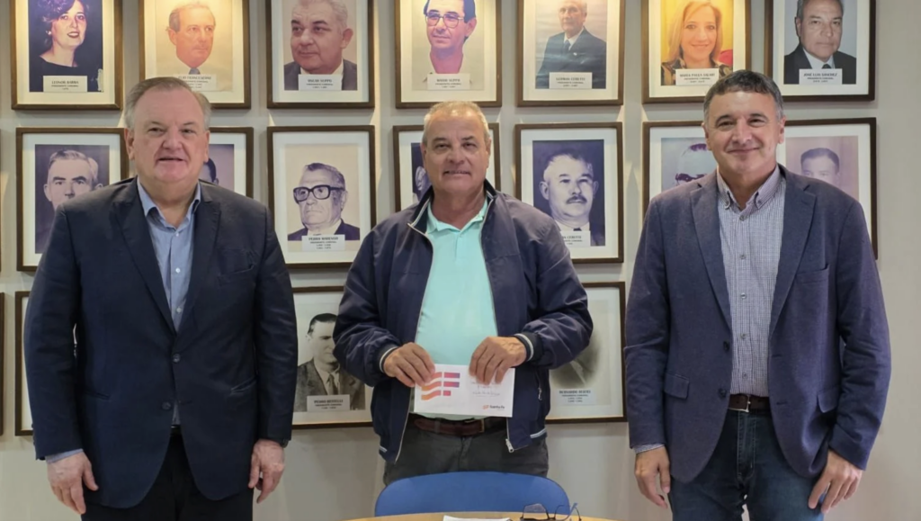 MICHLIG Y GONZÁLEZ VISITARON LA COMUNA DE VILLA TRINIDAD PARA ENTREGAR UN APORTE GUBERNAMENTAL Y REPASAR GESTIONES PARA LA LOCALIDAD